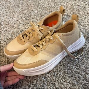 Sorel Tan and Cream Women's Waterproof Shoes